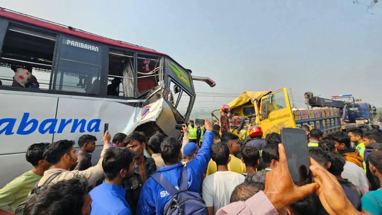 ভাঙ্গায় বাস-ট্রাকের মুখোমুখি সংঘর্ষে নিহত ২, আহত সাত