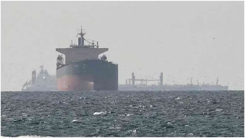 ইরানের অনুমতির পর হরমুজ প্রণালি পার হলো থাইল্যান্ডের তেলবাহী ট্যাংকার